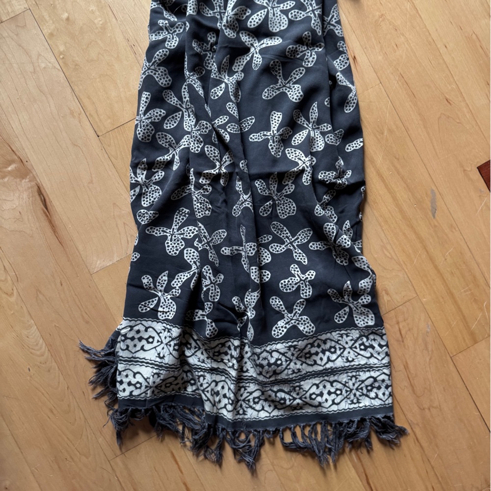 Batik Sarong / Wrap / Scarf / Fabric